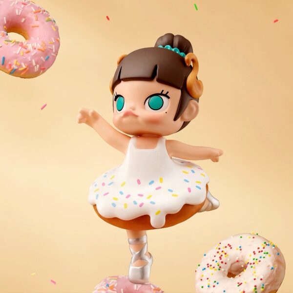Molly Carb-Lover Series Figures - Image 4
