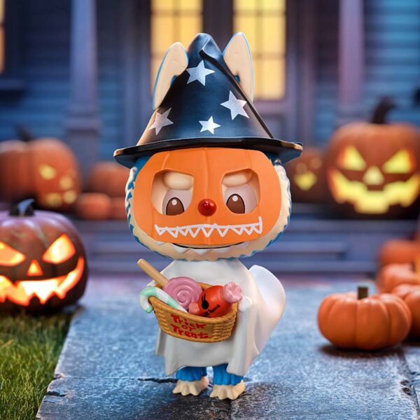 LABUBU Trick-or-Treater Figure - Image 4