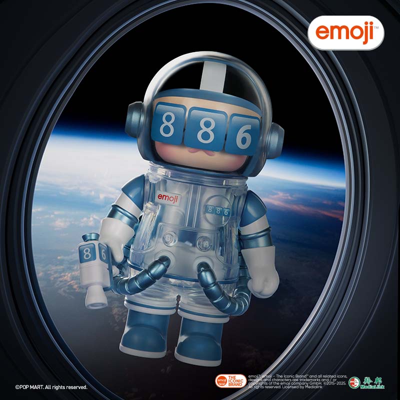 MEGA SPACE MOLLY 100% × Emoji Series - Image 5