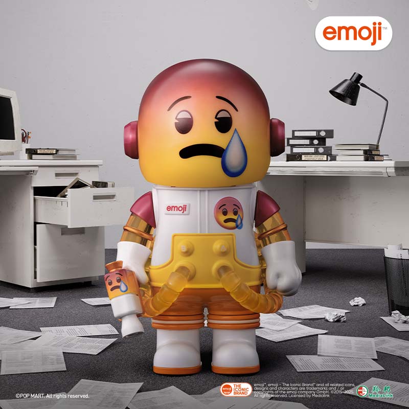 MEGA SPACE MOLLY 100% × Emoji Series - Image 10