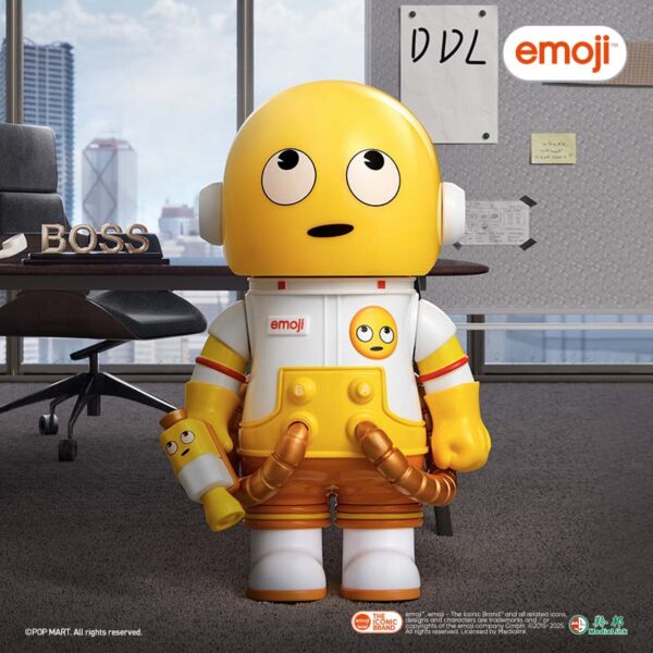 MEGA SPACE MOLLY 100% × Emoji Series - Image 17