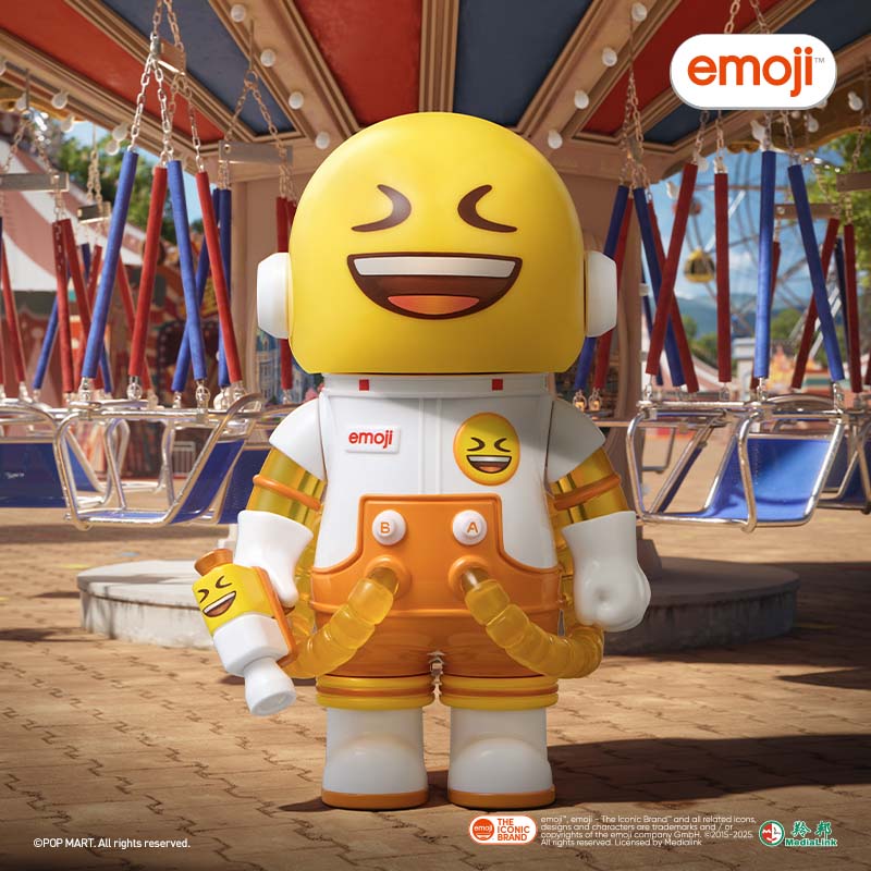 MEGA SPACE MOLLY 100% × Emoji Series - Image 20