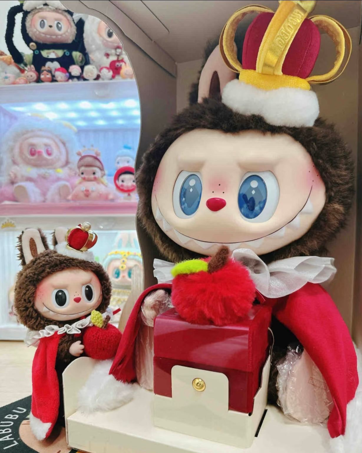 King Labubu's New Clothes (Cloak + Collar + Tiara) - Image 4