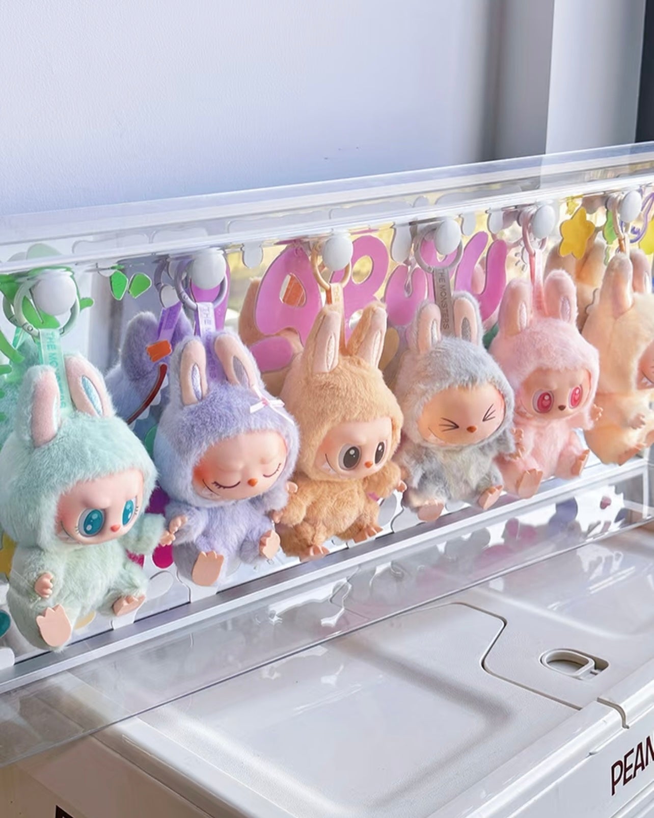 Labubu Vinyl Doll Storage Decoration Diorama - Image 2