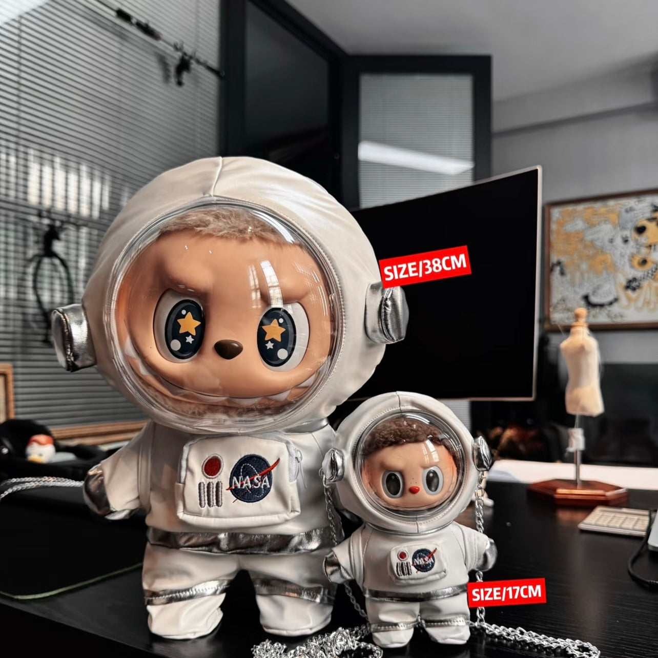 Labubu Astronaut Doll Clothes (Crossbody Carry) - Image 2